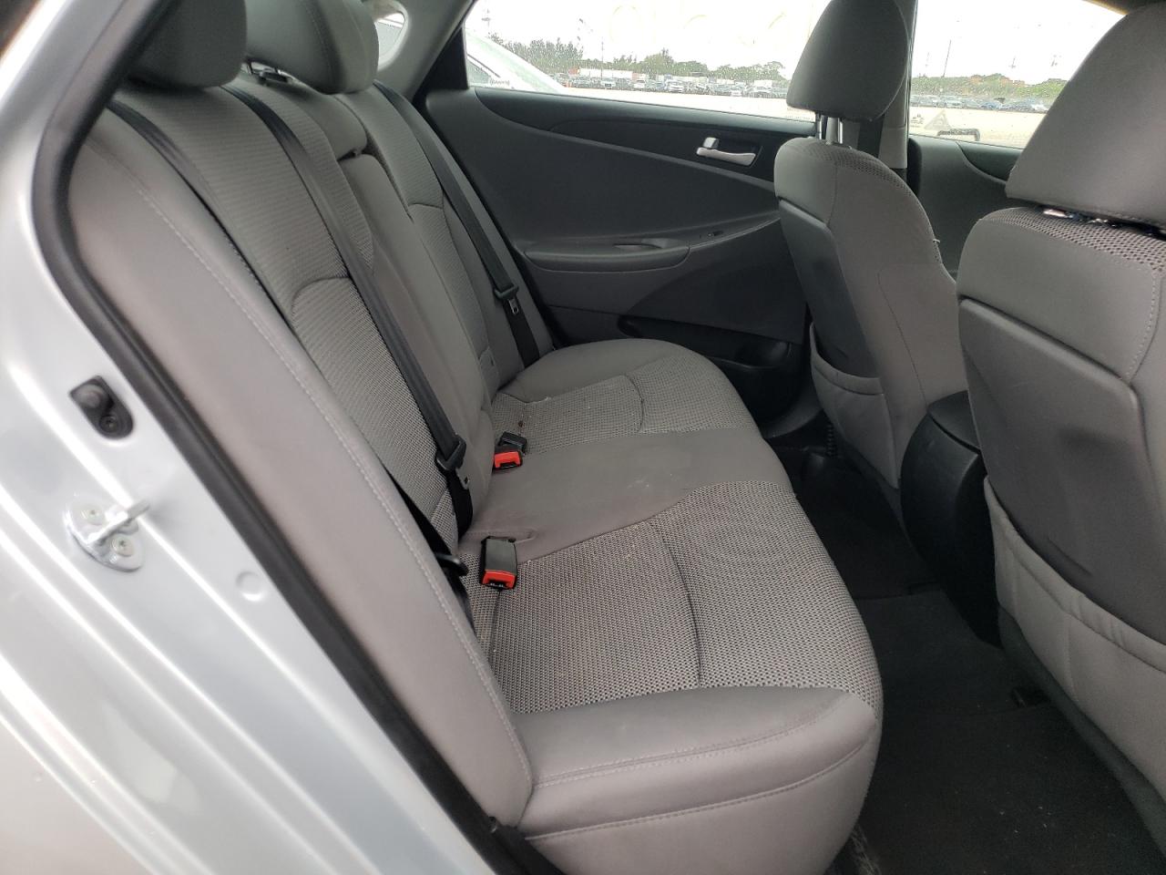 Photo 6 from auction – 2012 HYUNDAI SONATA GLS with VIN 5NPEB4AC4CH420156