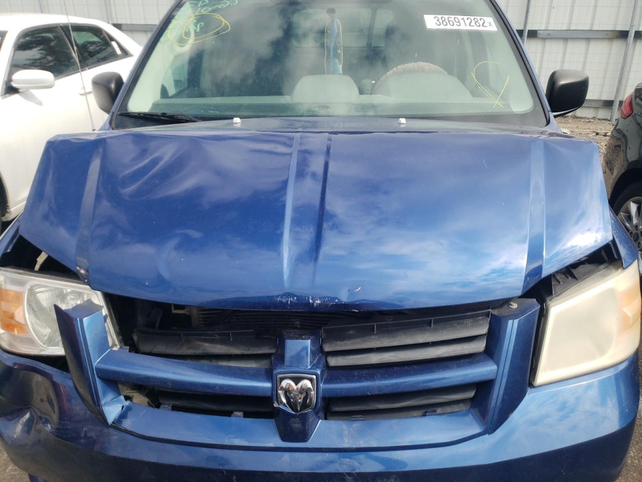 Photo 7 from auction – 2010 DODGE GRAND CARA with VIN 2D4RN4DE5AR318731