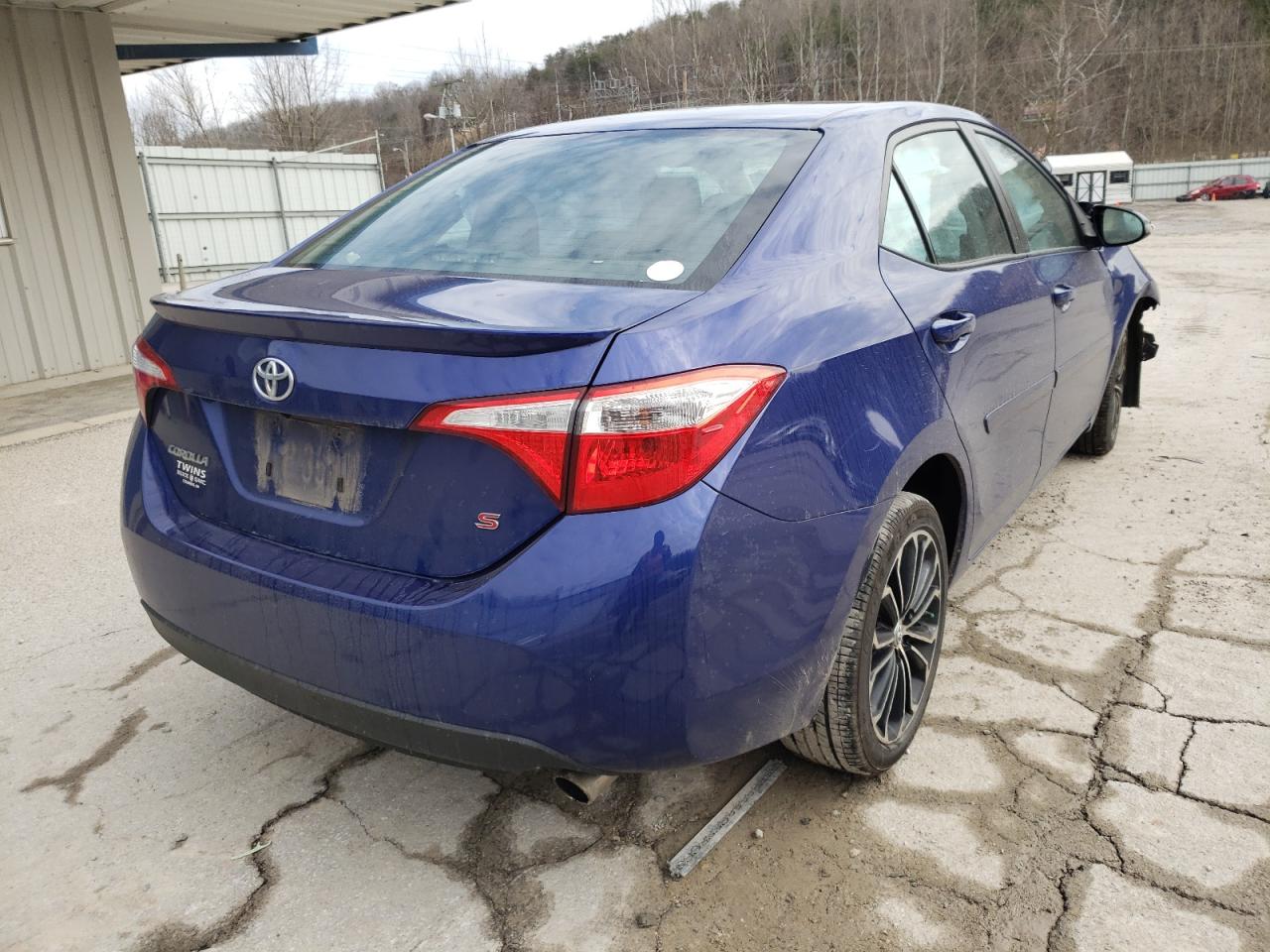Photo 4 from auction – 2016 TOYOTA COROLLA L with VIN 5YFBURHE6GP538297