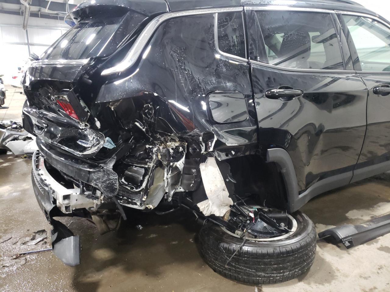Photo 9 from auction – 2022 JEEP COMPASS LA with VIN 3C4NJDBB5NT102218