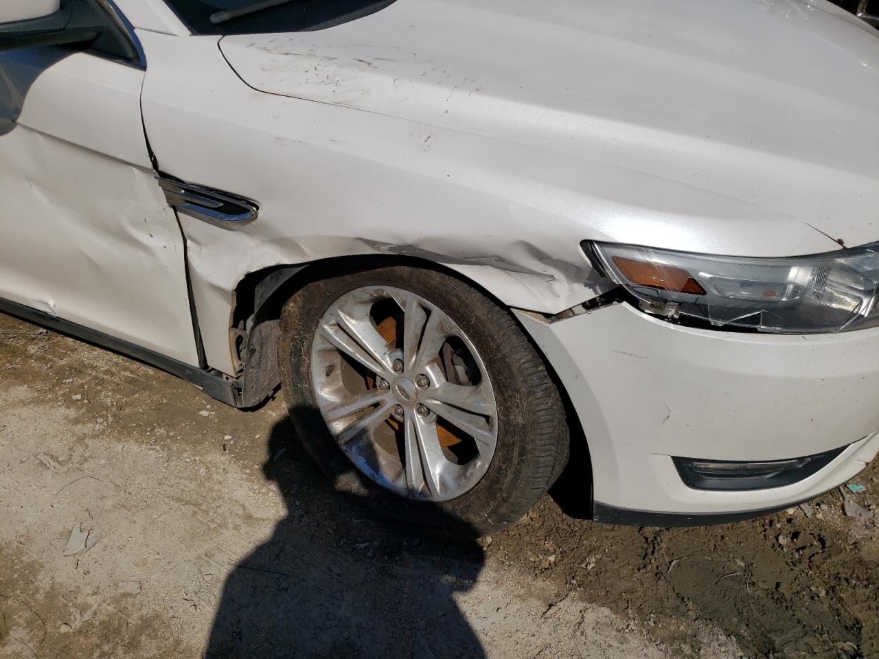 Photo 9 from auction – 2013 FORD TAURUS SEL with VIN 1FAHP2E80DG176607
