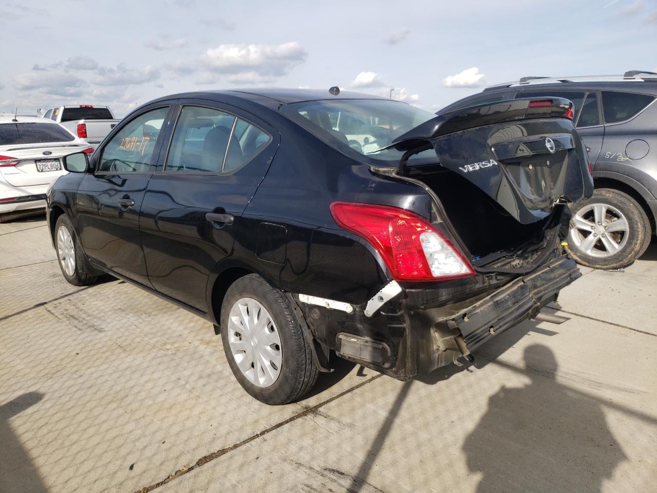 Photo 3 from auction – 2017 NISSAN VERSA S with VIN 3N1CN7AP5HL806372