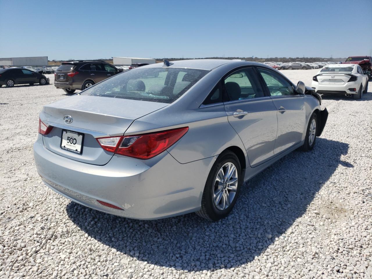 Photo 4 from auction – 2011 HYUNDAI SONATA GLS with VIN 5NPEB4AC4BH194540