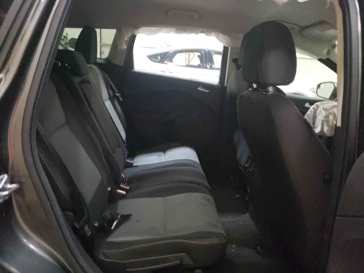 Photo 6 from auction – 2017 FORD ESCAPE SE with VIN 1FMCU9G96HUF06233