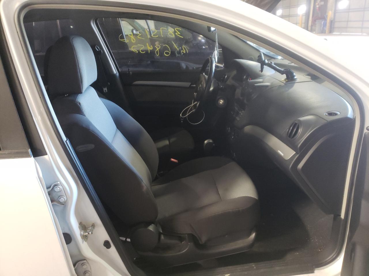 Photo 5 from auction – 2009 CHEVROLET AVEO LS with VIN KL1TD66EX9B671854