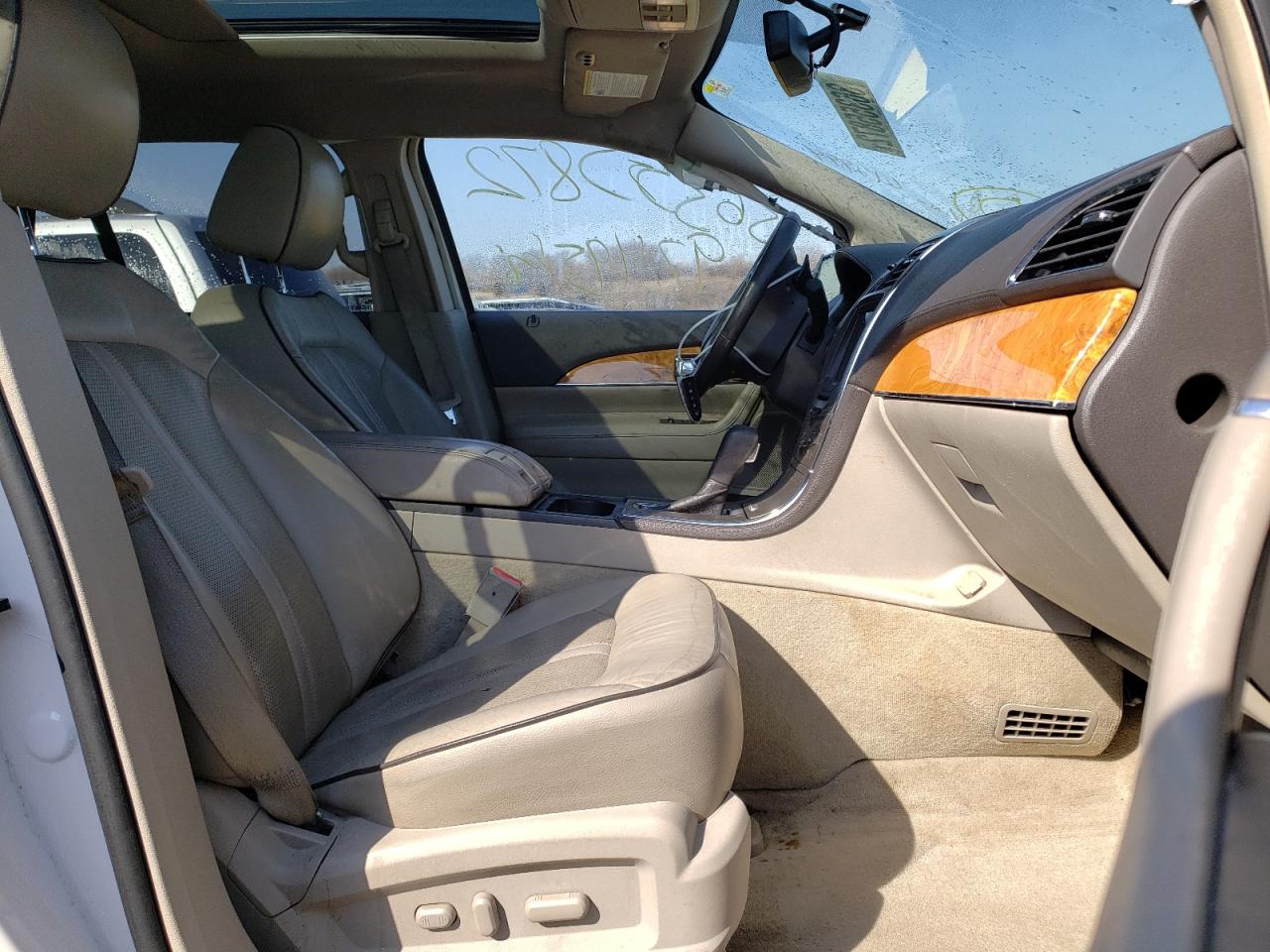 Photo 5 from auction – 2013 LINCOLN MKX with VIN 2LMDJ8JK5DBL12994
