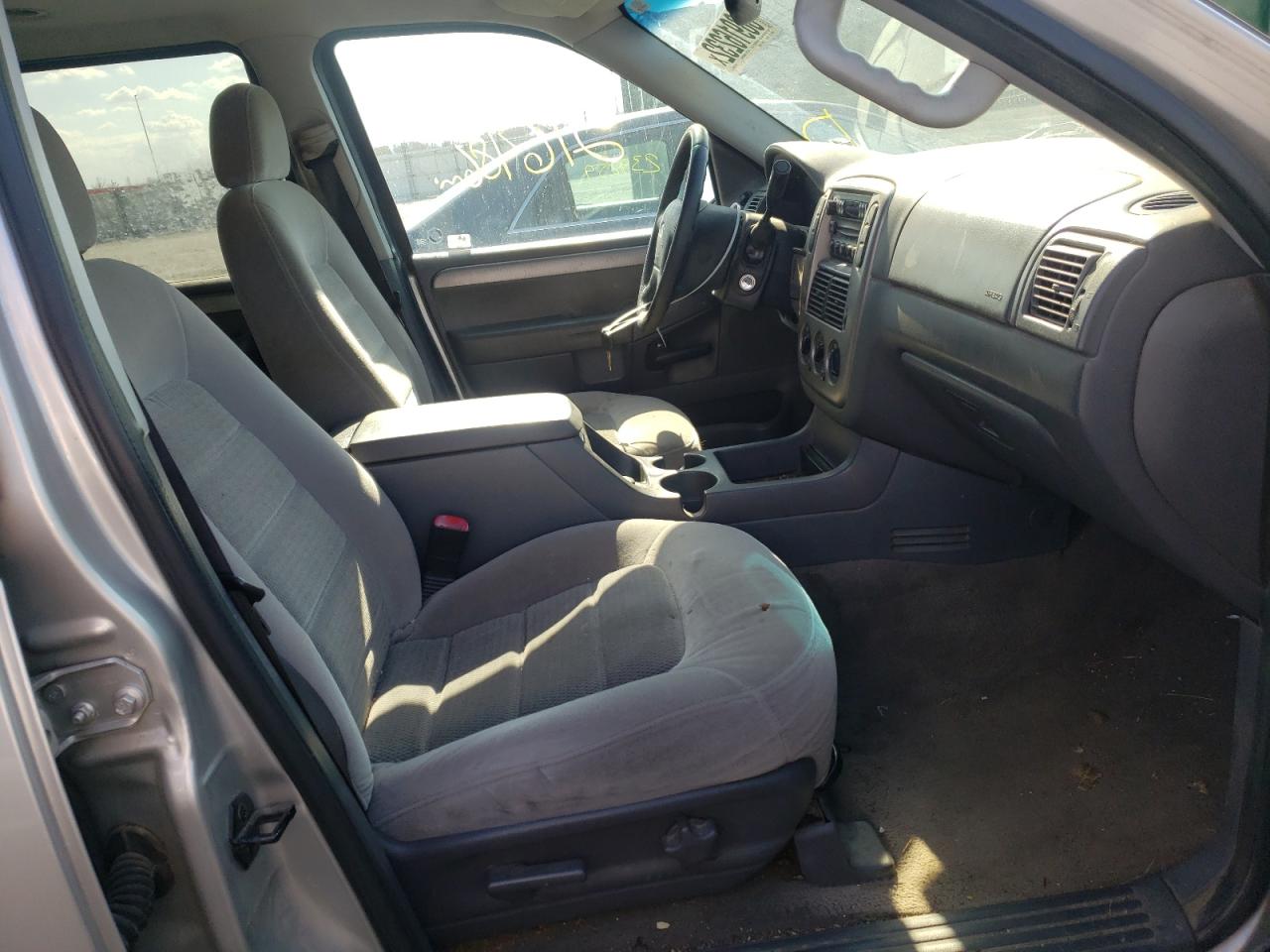 Photo 5 from auction – 2004 FORD EXPLORER X with VIN 1FMZU73K74ZA81643