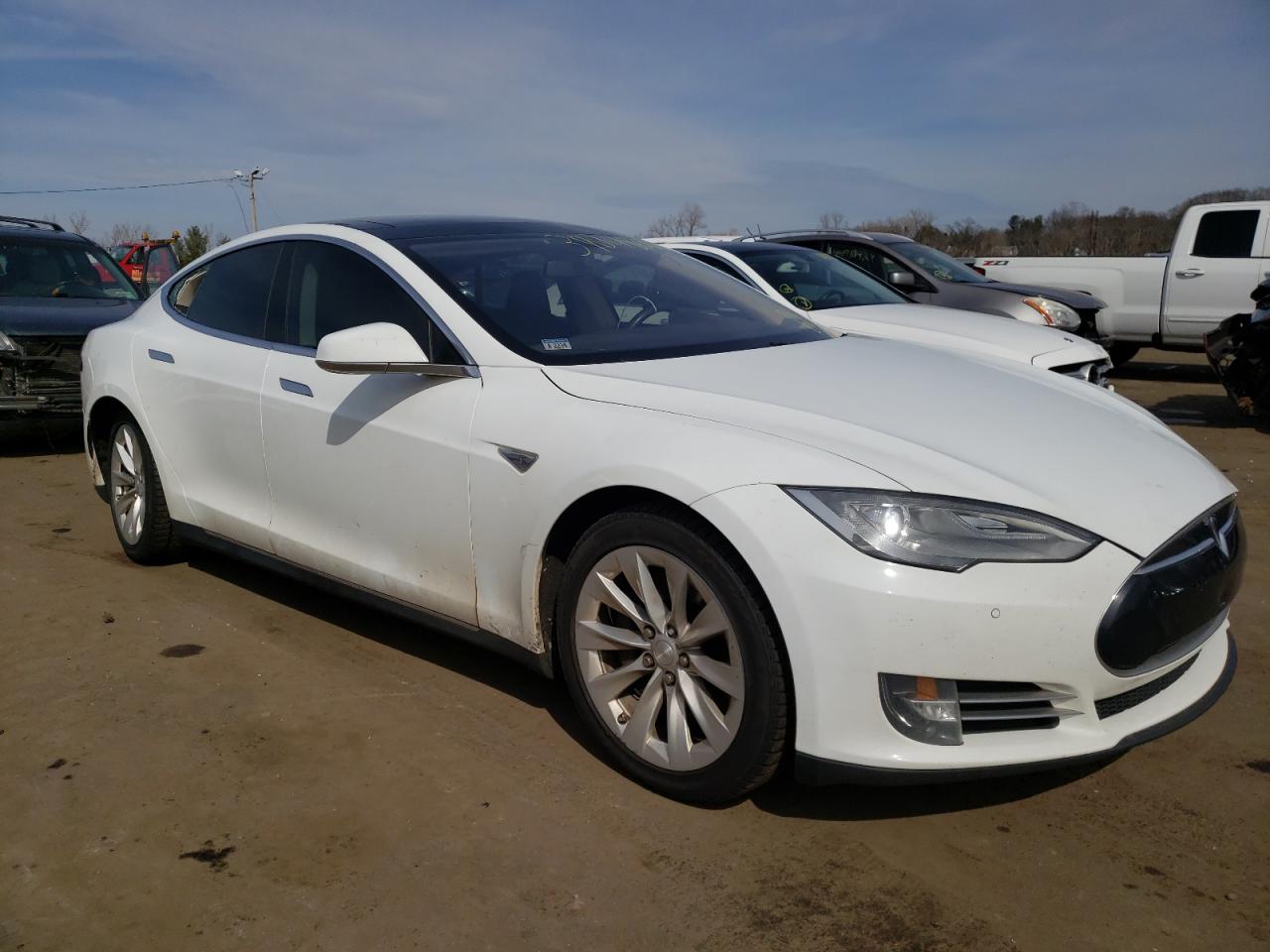 TESLA MODEL S 2014 with VIN 5YJSA1H11EFP34759 - Photo from auction