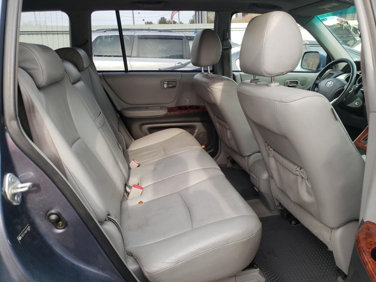 Photo 6 from auction – 2006 TOYOTA HIGHLANDER with VIN JTEEP21A660136948