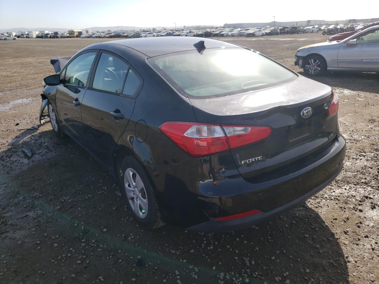 Photo 3 from auction – 2015 KIA FORTE LX with VIN KNAFK4A64F5314337