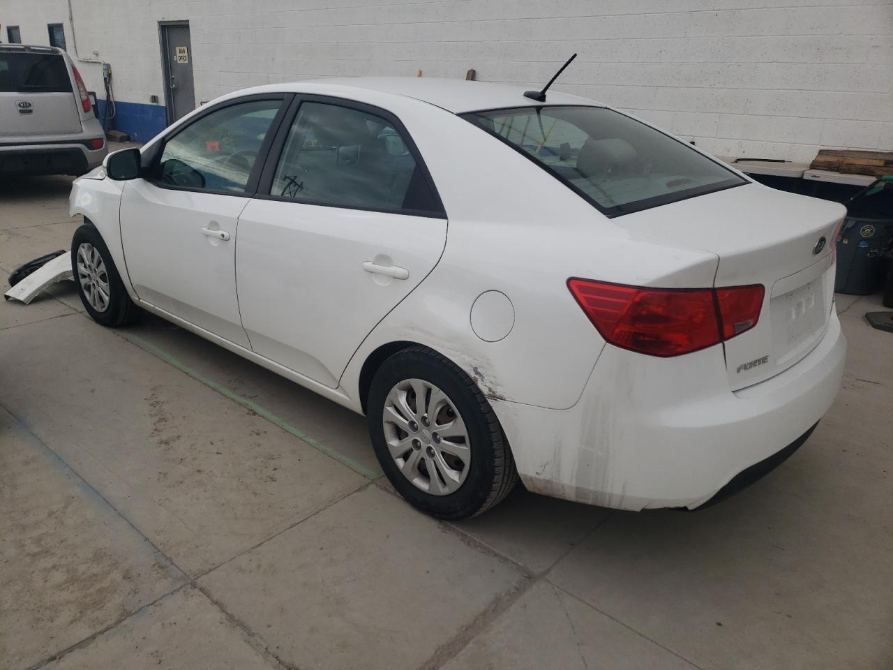 Photo 3 from auction – 2011 KIA FORTE EX with VIN KNAFU4A23B5426340