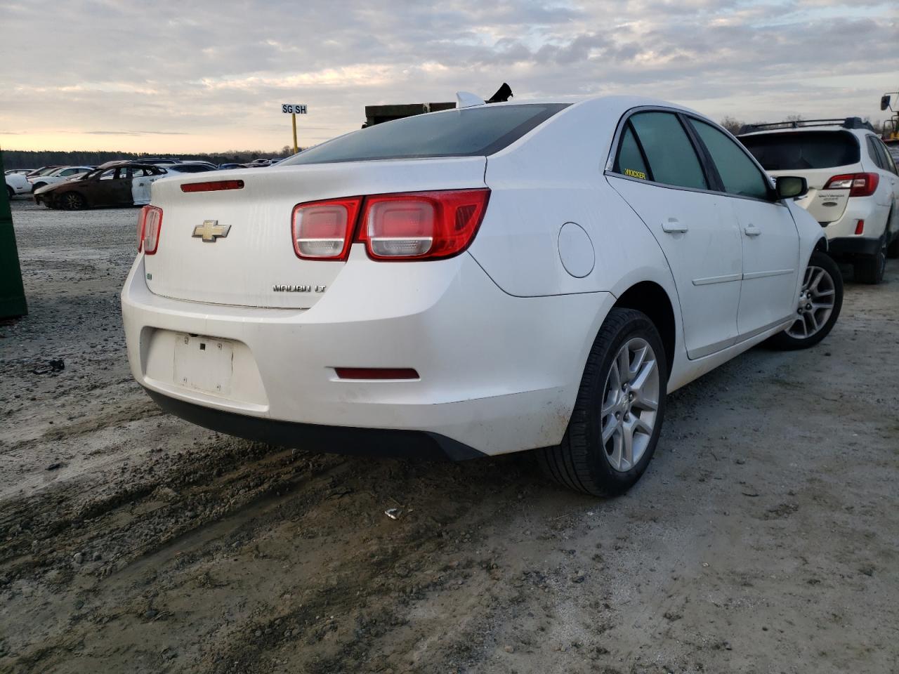 Photo 4 from auction – 2016 CHEVROLET MALIBU LIM with VIN 1G11C5SA0GF132383