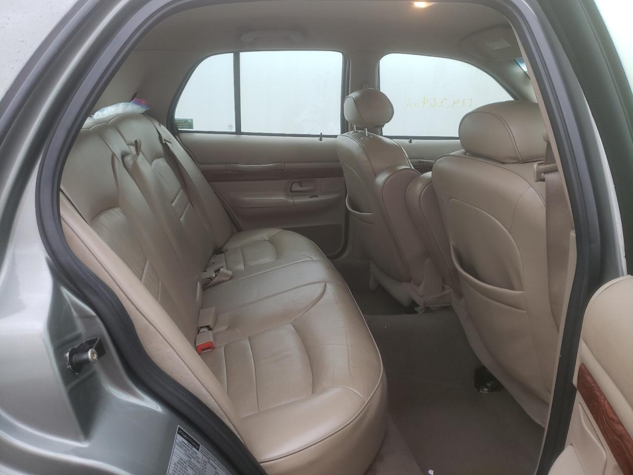 Photo 6 from auction – 2002 MERCURY GRAND MARQ with VIN 2MEFM74W92X616577