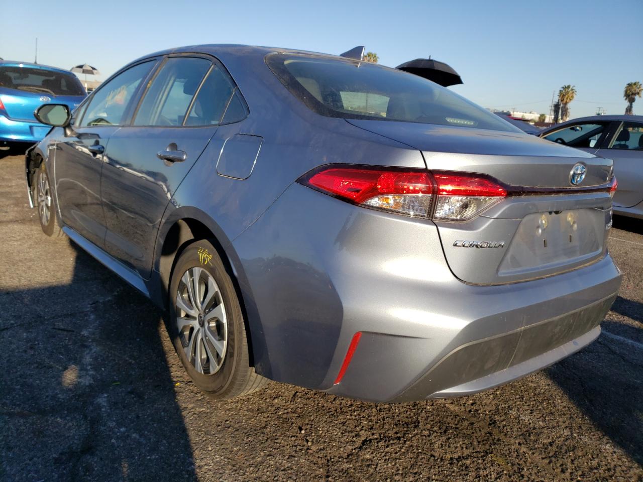 Photo 3 from auction – 2020 TOYOTA COROLLA LE with VIN JTDEBRBE6LJ017087