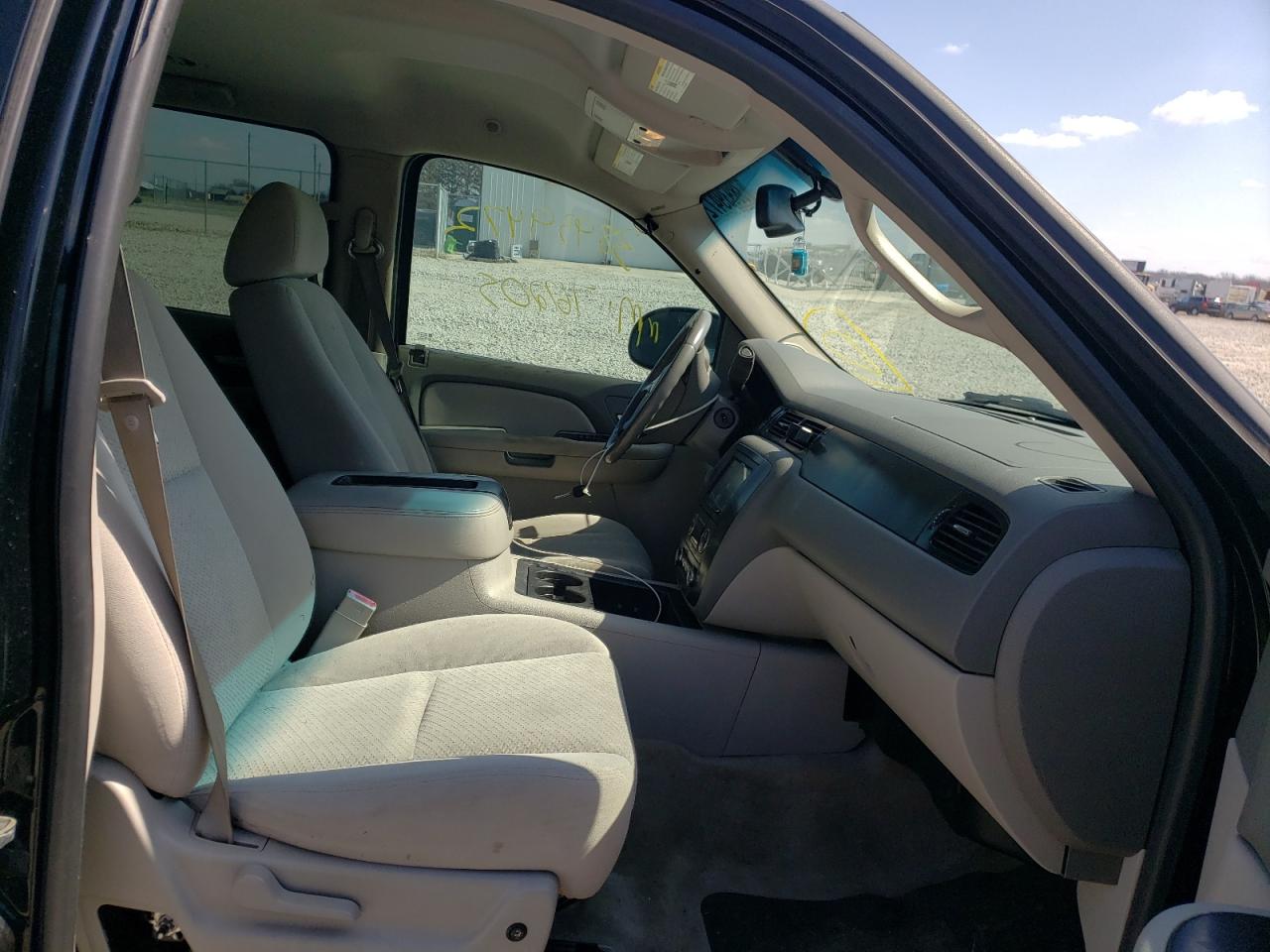Photo 5 from auction – 2007 CHEVROLET SUBURBAN K with VIN 1GNFK16337J349709