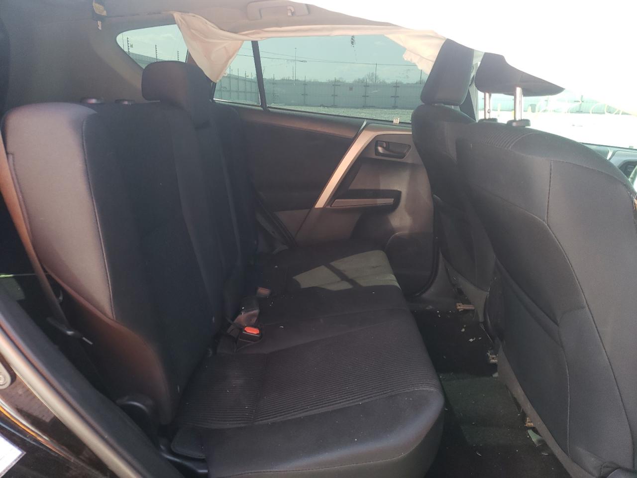 Photo 6 from auction – 2018 TOYOTA RAV4 with VIN 2T3ZFREV8JW445260