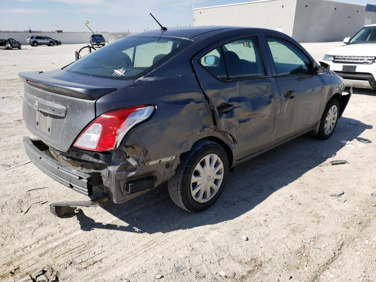 Photo 4 from auction – 2017 NISSAN VERSA S with VIN 3N1CN7AP7HL848543