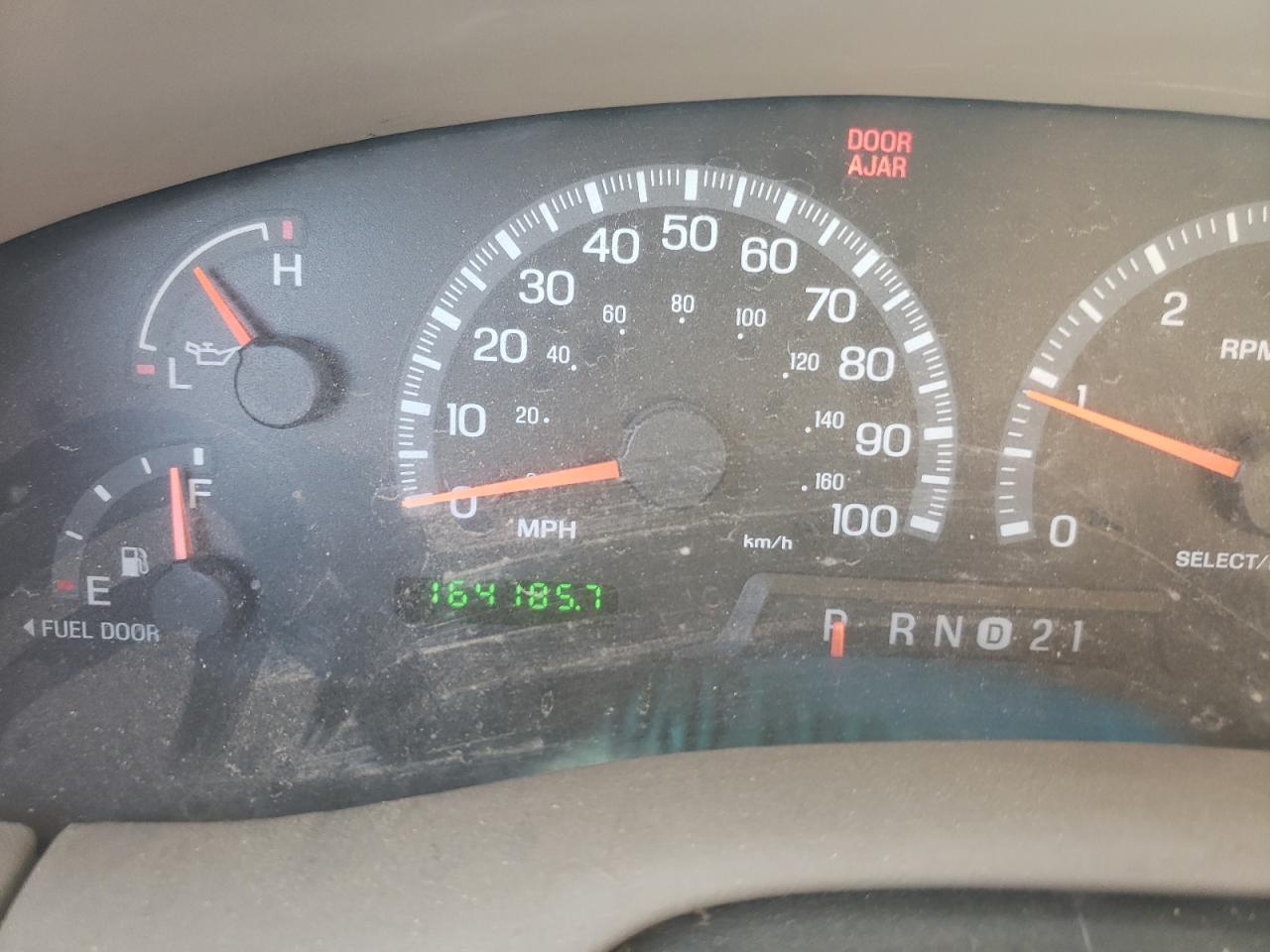 Photo 8 from auction – 2000 FORD EXPEDITION with VIN 1FMRU1762YLB45641