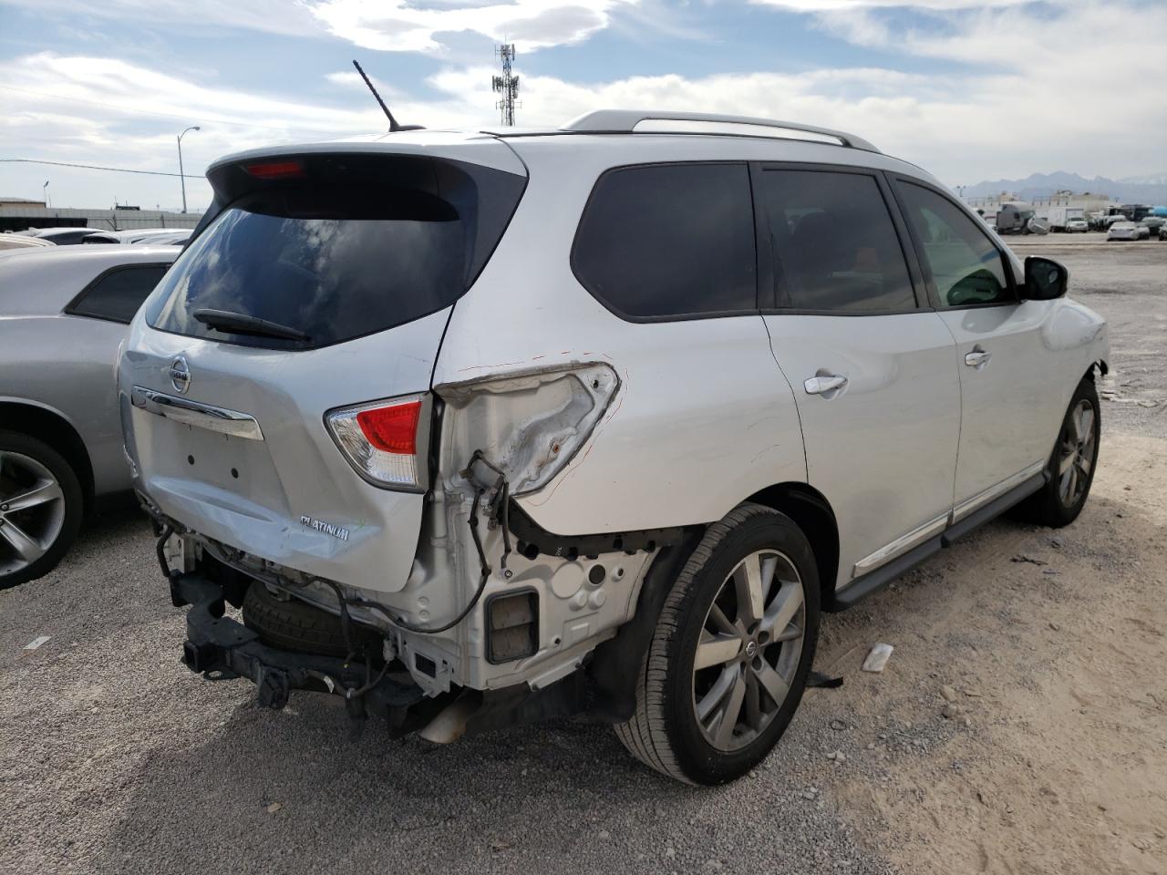 Photo 4 from auction – 2013 NISSAN PATHFINDER with VIN 5N1AR2MN8DC647824