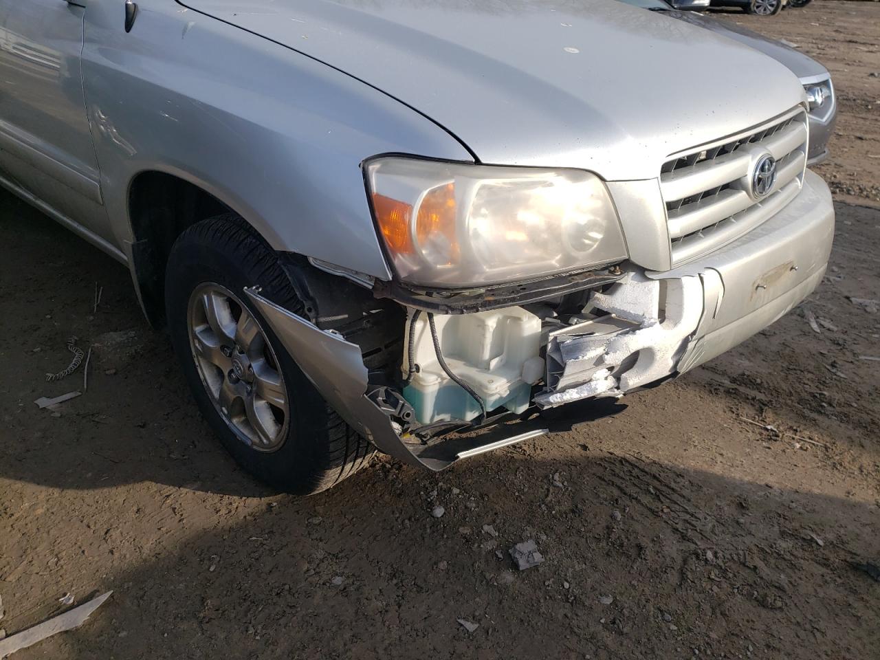 Photo 9 from auction – 2005 TOYOTA HIGHLANDER with VIN JTEEP21A850109944