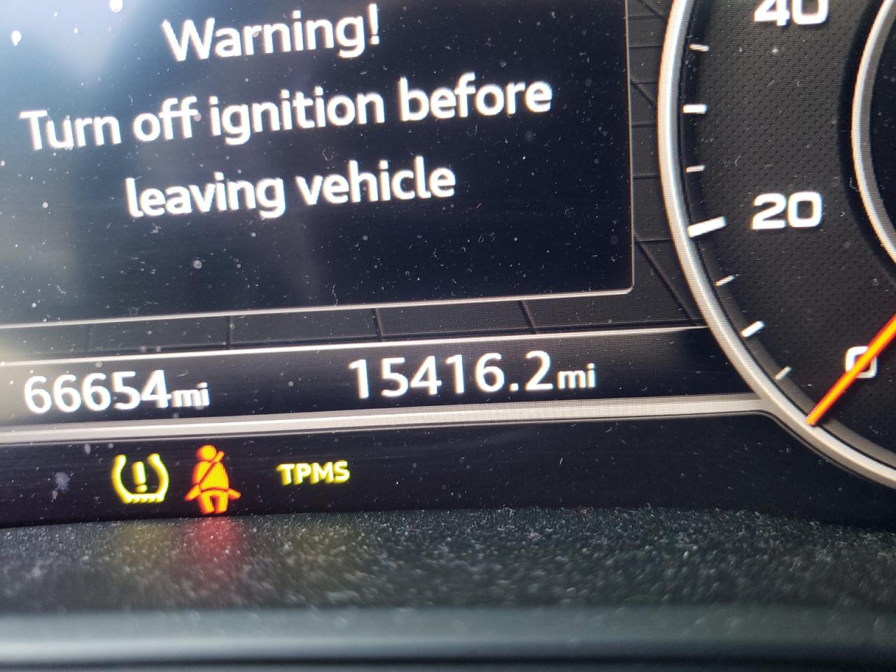 Photo 8 from auction – 2018 AUDI Q5 PREMIUM with VIN WA1BNAFY7J2006875