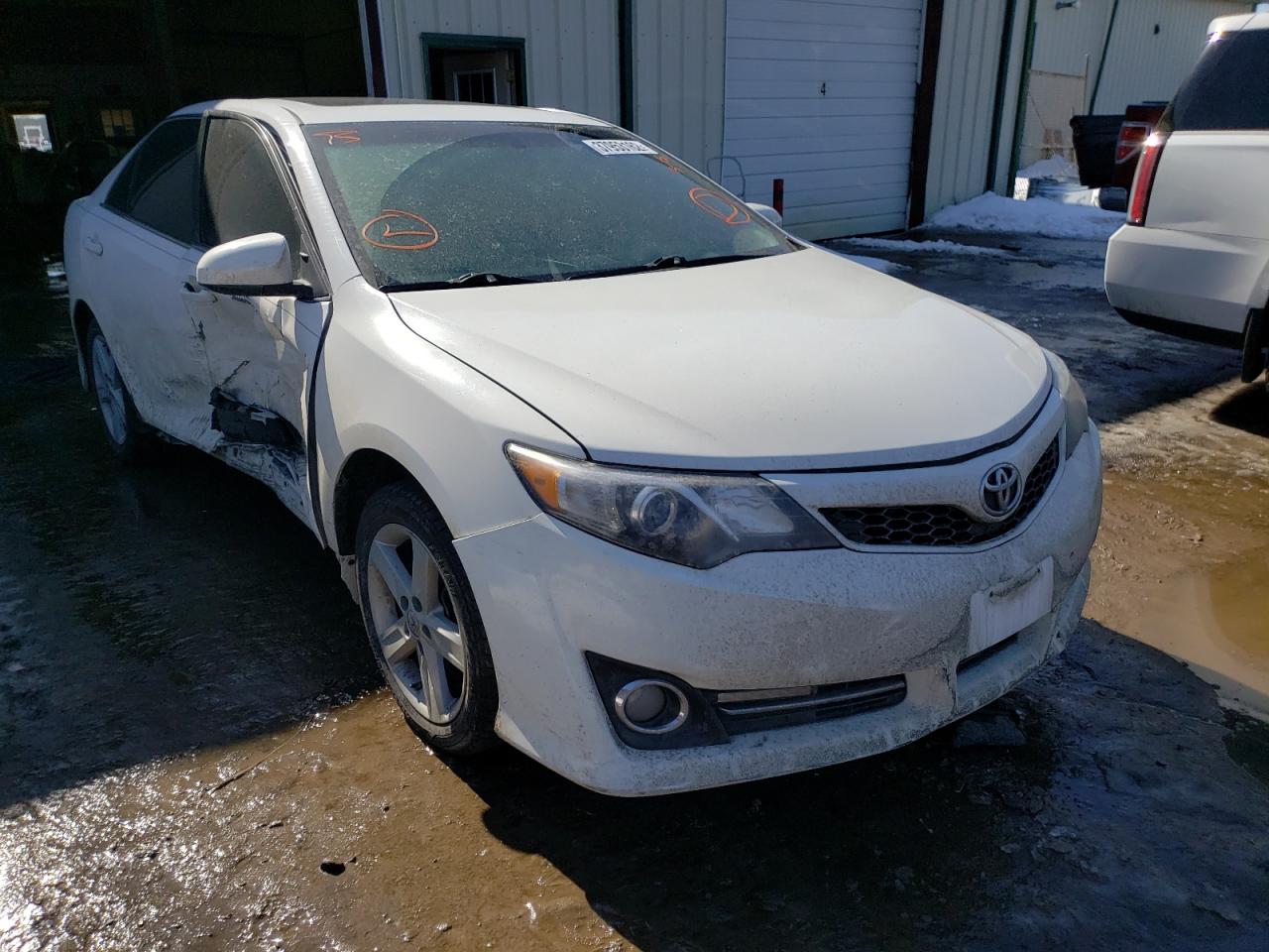 TOYOTA CAMRY L 2014 with VIN 4T1BF1FK2EU461329 - Photo from auction