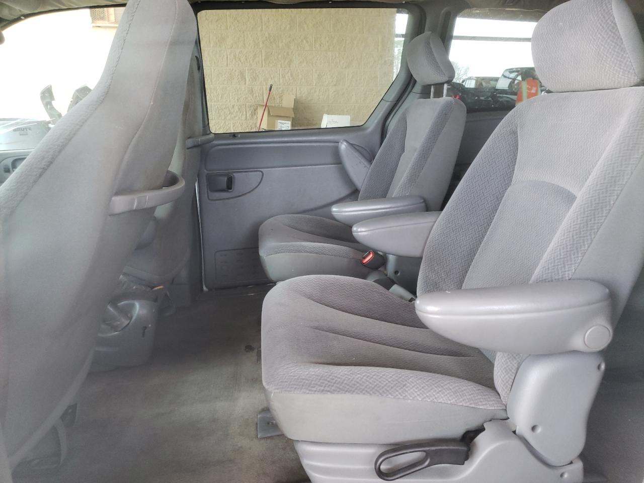 Photo 6 from auction – 2004 DODGE CARAVAN with VIN 1D4GP24R74B548086