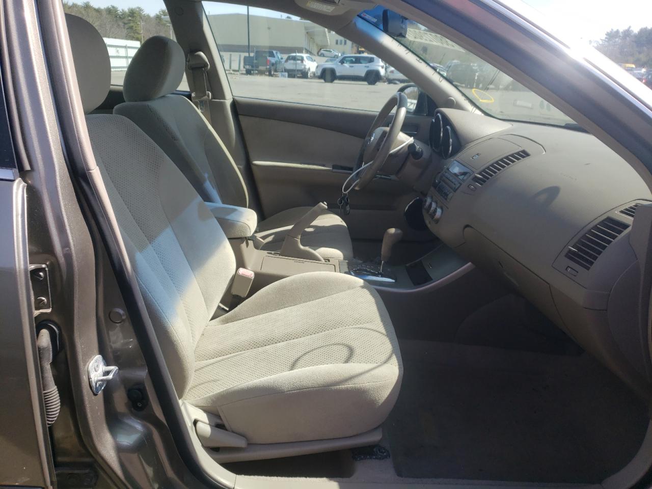 Photo 5 from auction – 2006 NISSAN ALTIMA S with VIN 1N4AL11D96N423017