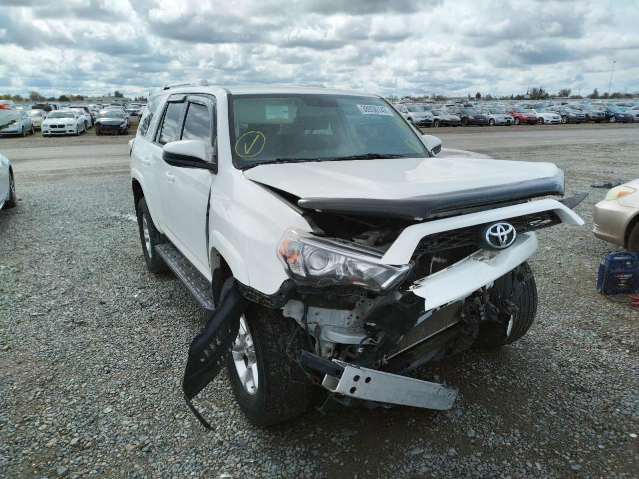 TOYOTA 4RUNNER SR 2017 with VIN JTEBU5JR1H5427284 - Photo from auction