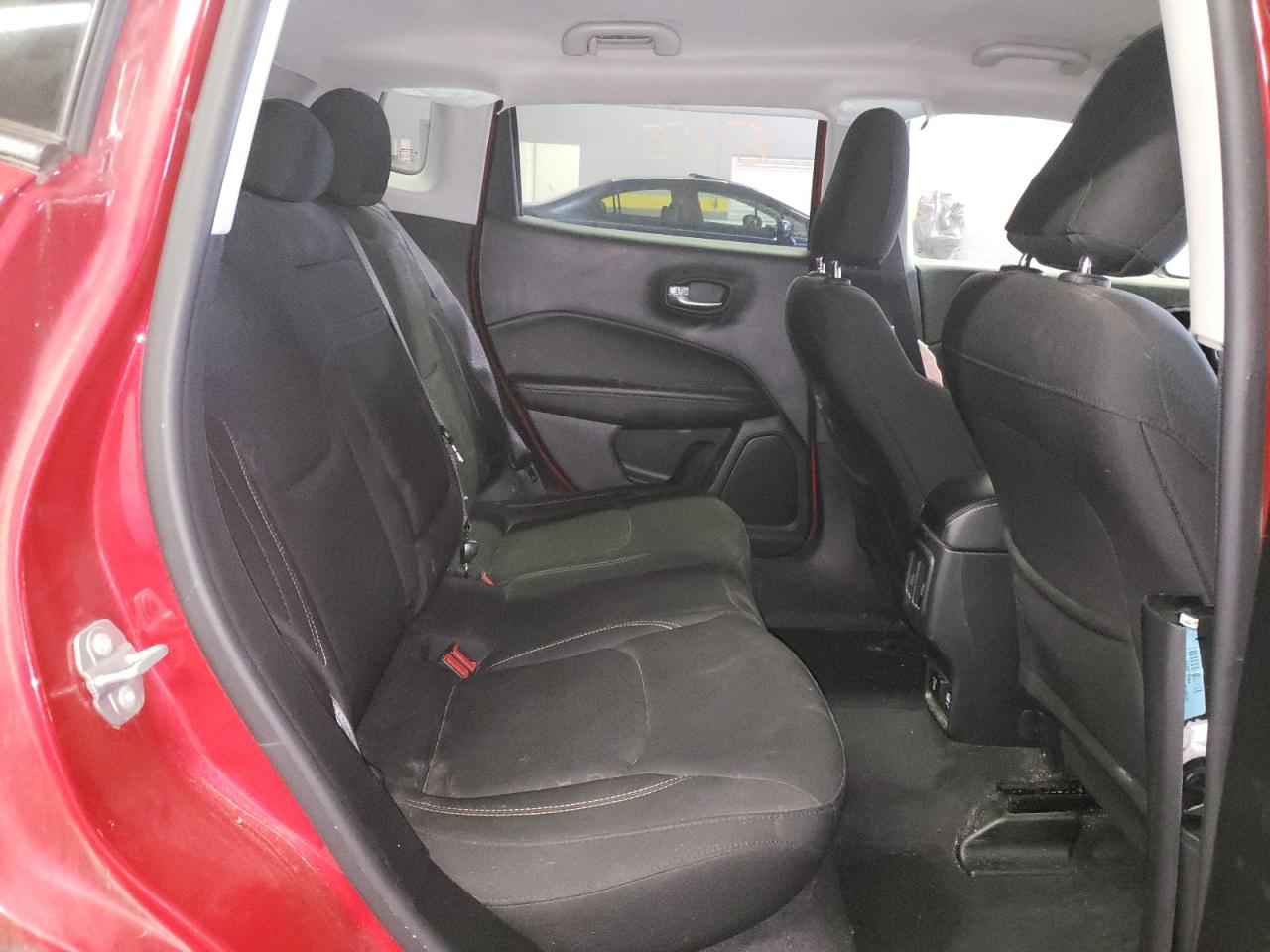 Photo 6 from auction – 2018 JEEP COMPASS SP with VIN 3C4NJDAB0JT177338