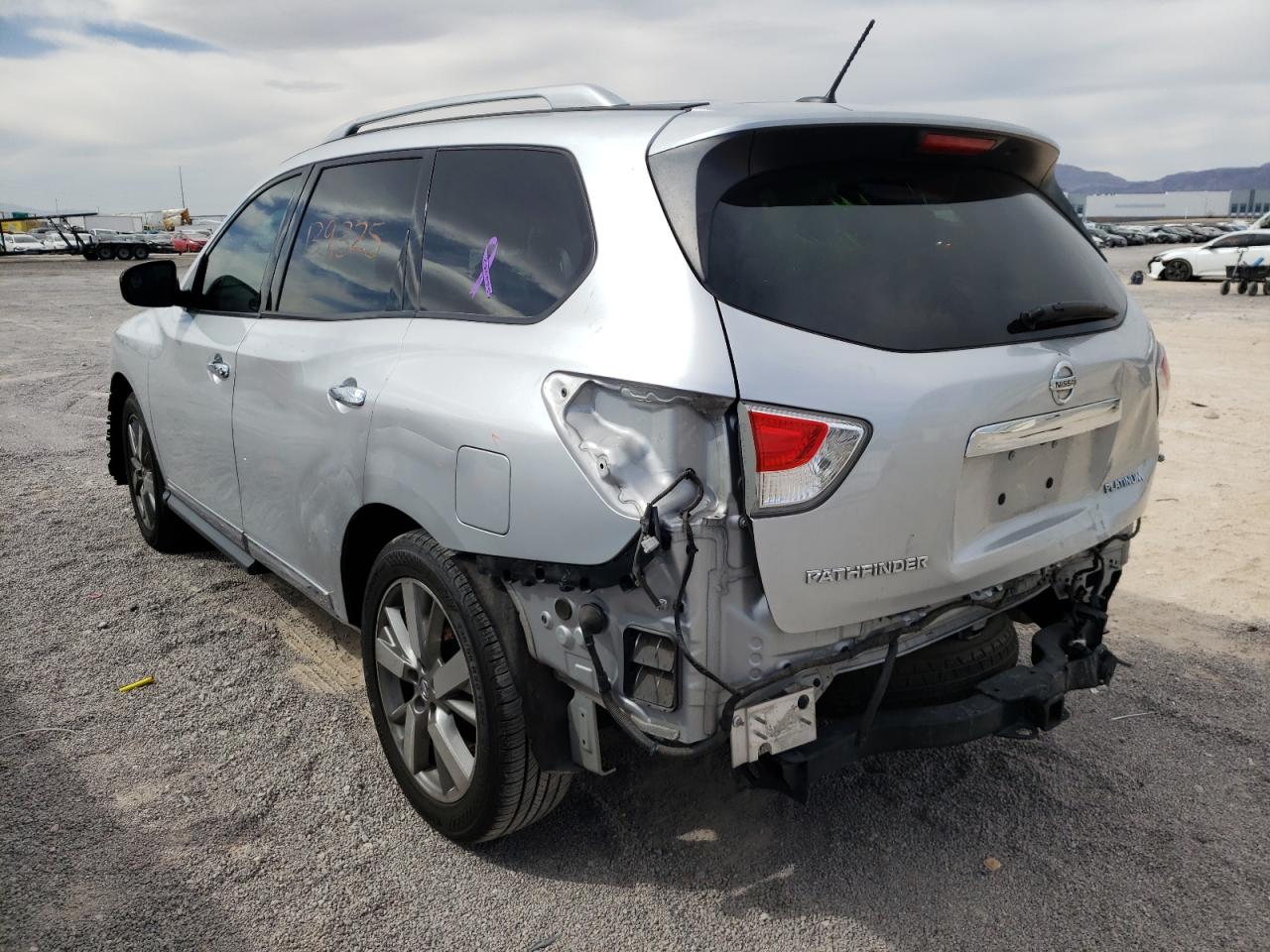 Photo 3 from auction – 2013 NISSAN PATHFINDER with VIN 5N1AR2MN8DC647824