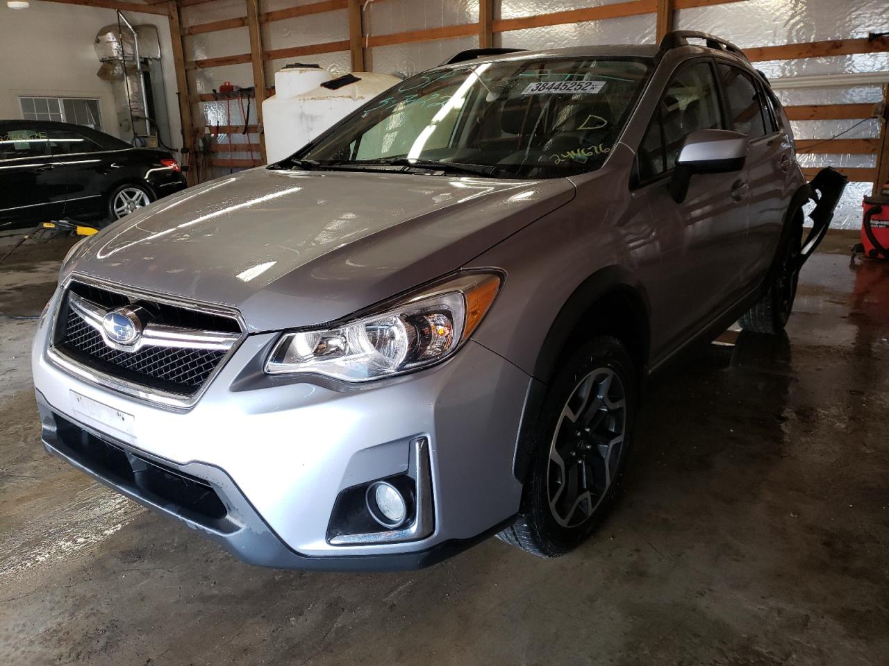 Photo 2 from auction – 2017 SUBARU CROSSTREK with VIN JF2GPADCXHH244676