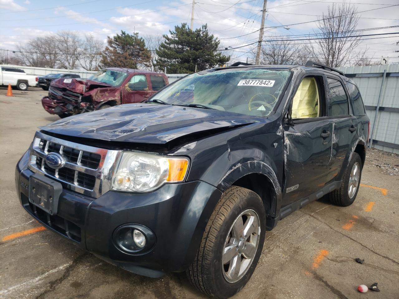 Photo 2 from auction – 2008 FORD ESCAPE XLT with VIN 1FMCU031X8KC68975