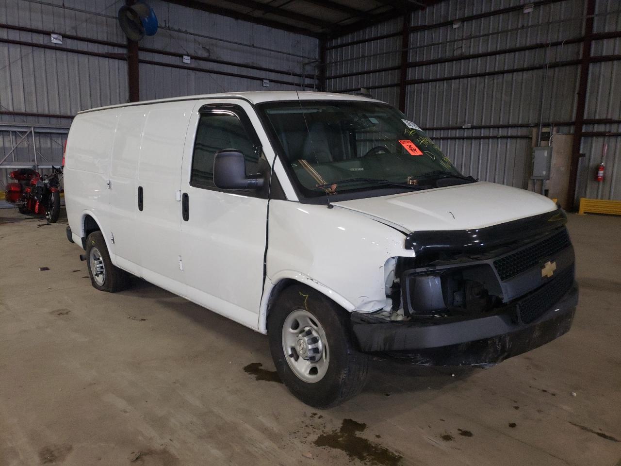 CHEVROLET EXPRESS G2 2017 with VIN 1GCWGAFF4H1108862 - Photo from auction