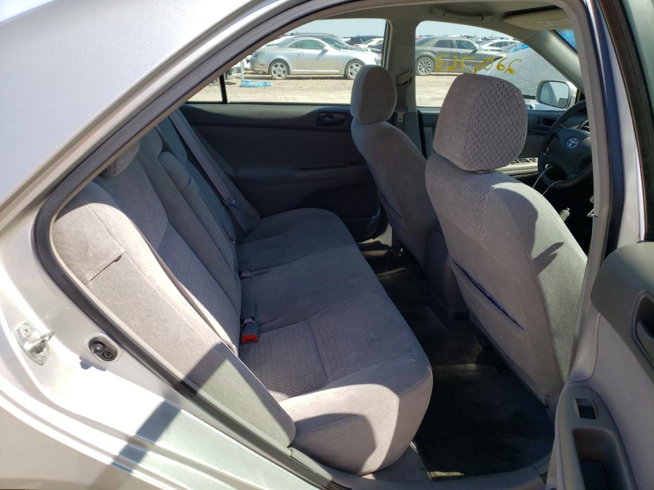 Photo 6 from auction – 2002 TOYOTA CAMRY LE with VIN 4T1BE32K32U064924