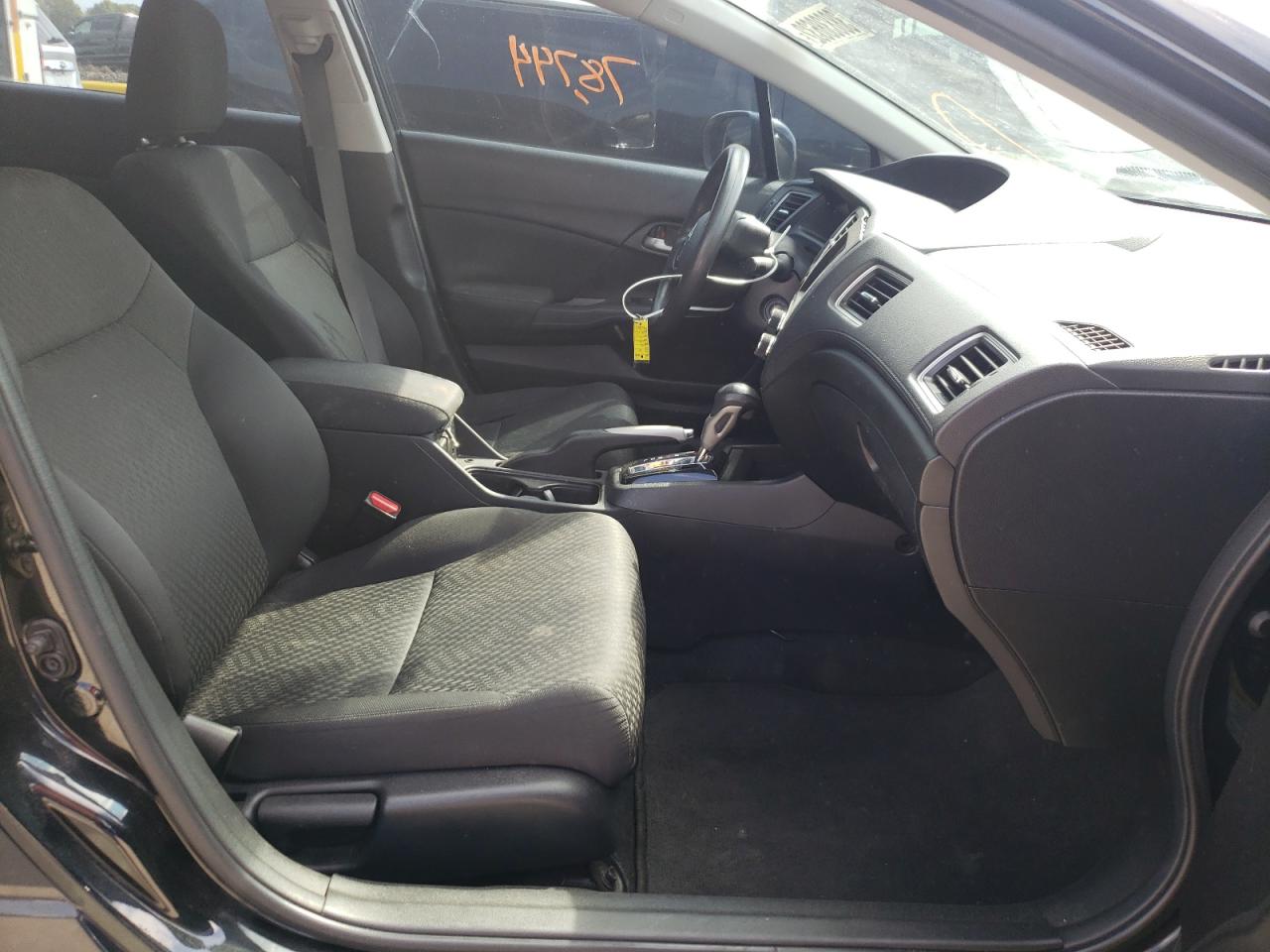 Photo 5 from auction – 2014 HONDA CIVIC LX with VIN 19XFB2F50EE048907