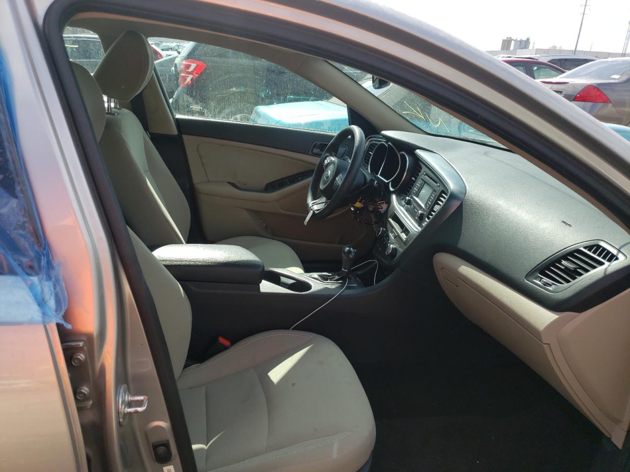 Photo 5 from auction – 2014 KIA OPTIMA LX with VIN 5XXGM4A74EG342529