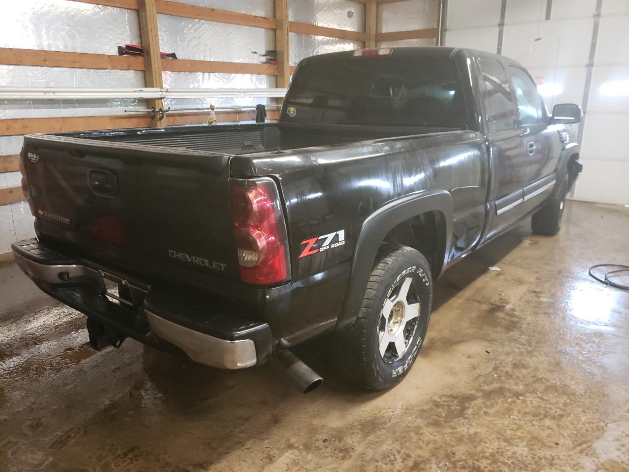 Photo 4 from auction – 2004 CHEVROLET SILVERADO with VIN 2GCEK19T841237302