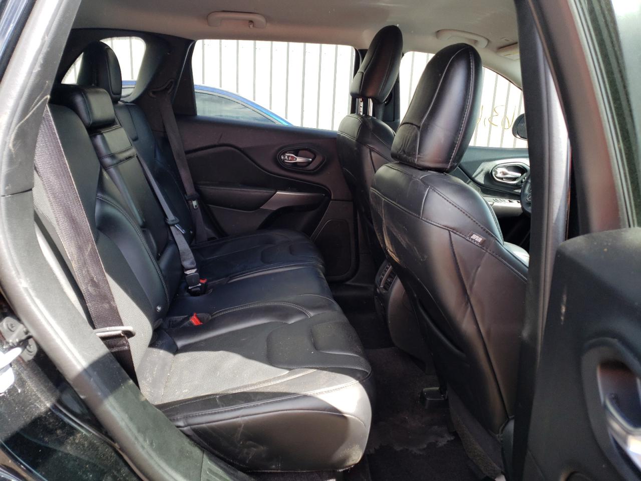 Photo 6 from auction – 2019 JEEP CHEROKEE L with VIN 1C4PJMDX1KD135025