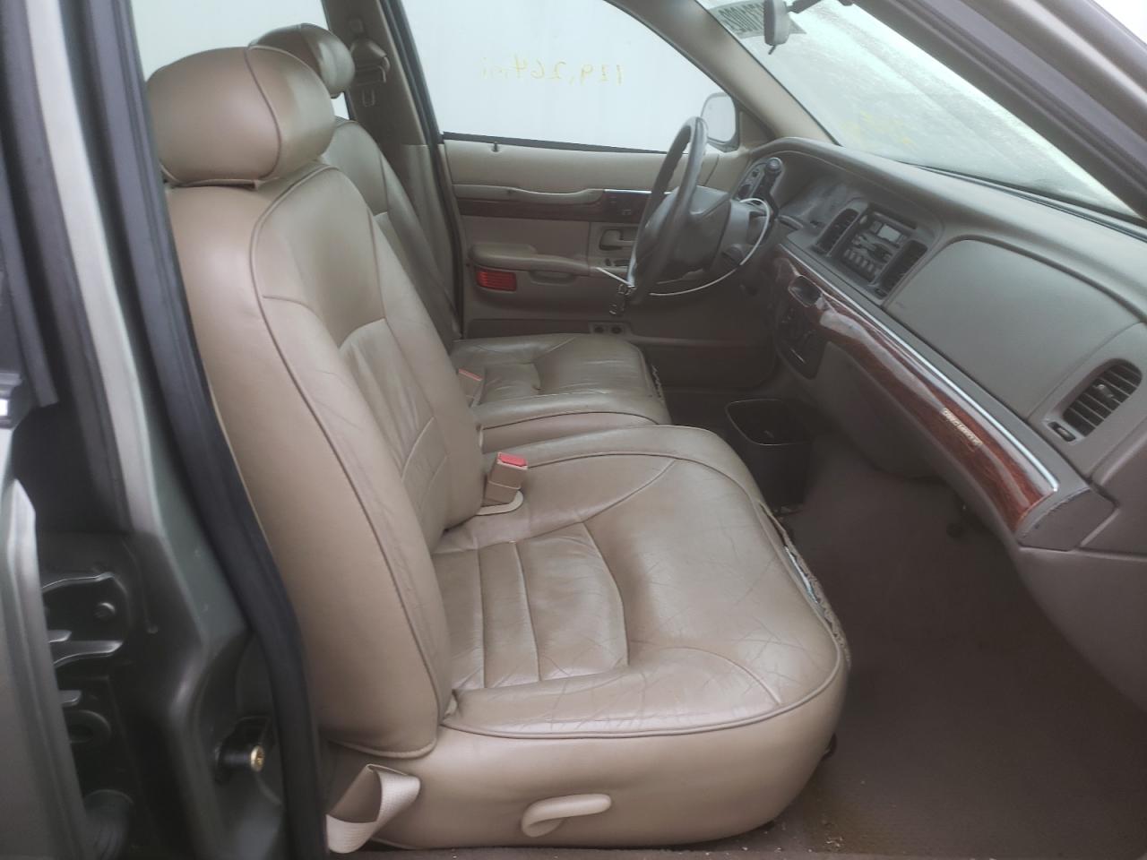 Photo 5 from auction – 2002 MERCURY GRAND MARQ with VIN 2MEFM74W92X616577