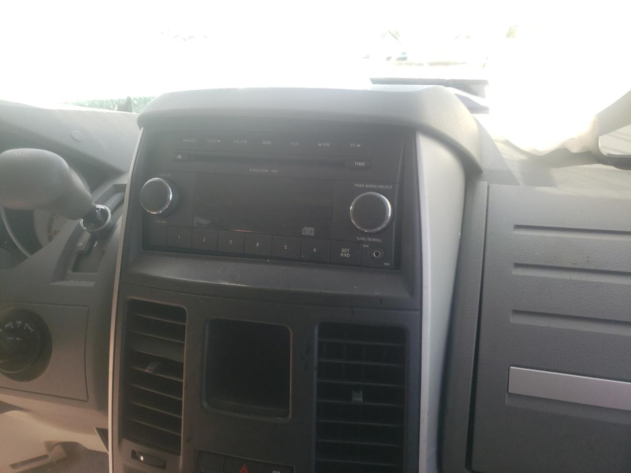 Photo 9 from auction – 2010 DODGE GRAND CARA with VIN 2D4RN4DE1AR395791
