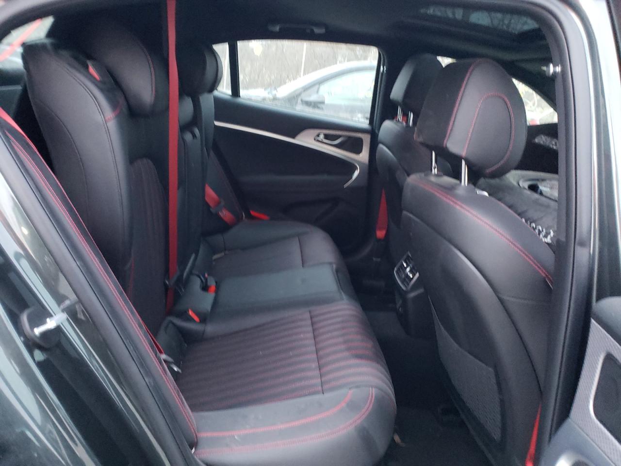 Photo 6 from auction – 2022 GENESIS G70 BASE with VIN KMTG54TE5NU084414