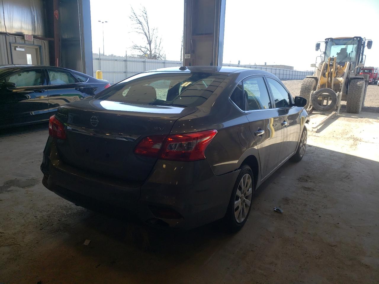Photo 4 from auction – 2016 NISSAN SENTRA S with VIN 3N1AB7AP3GY278025
