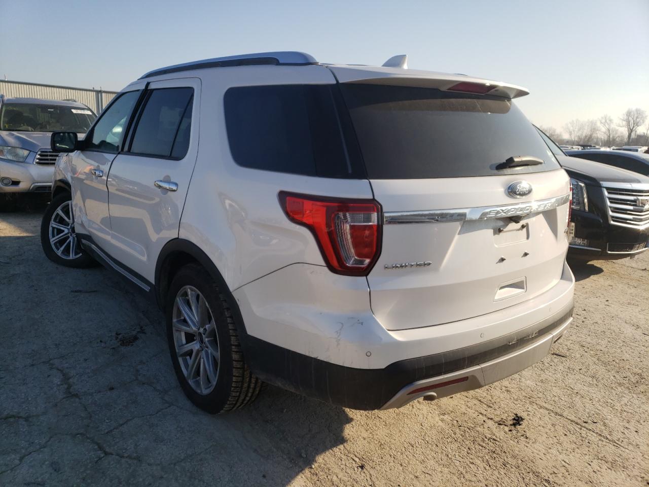 Photo 3 from auction – 2017 FORD EXPLORER L with VIN 1FM5K8F89HGD83091