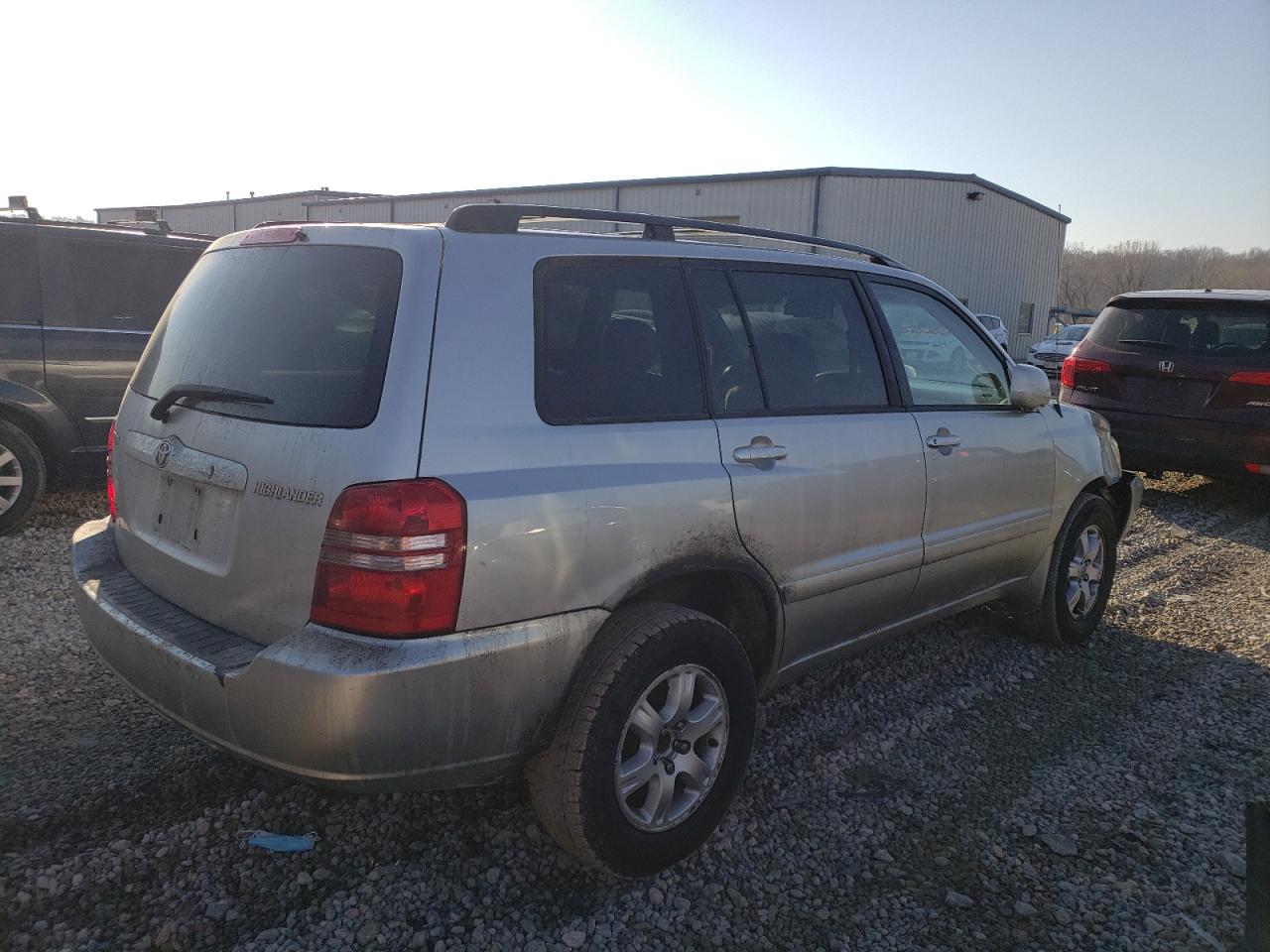 Photo 4 from auction – 2001 TOYOTA HIGHLANDER with VIN JTEHF21A310017862