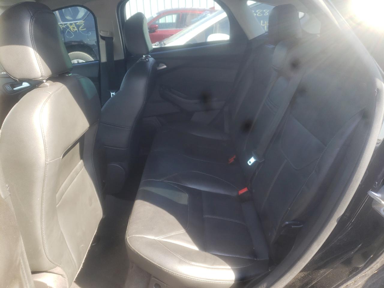 Photo 6 from auction – 2016 FORD FOCUS SE with VIN 1FADP3K21GL299557