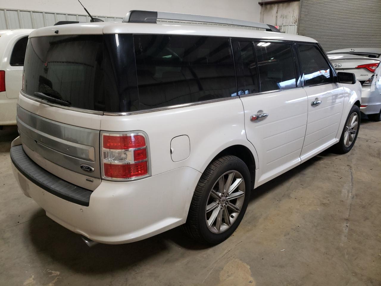 Photo 4 from auction – 2015 FORD FLEX LIMIT with VIN 2FMHK6D87FBA02086