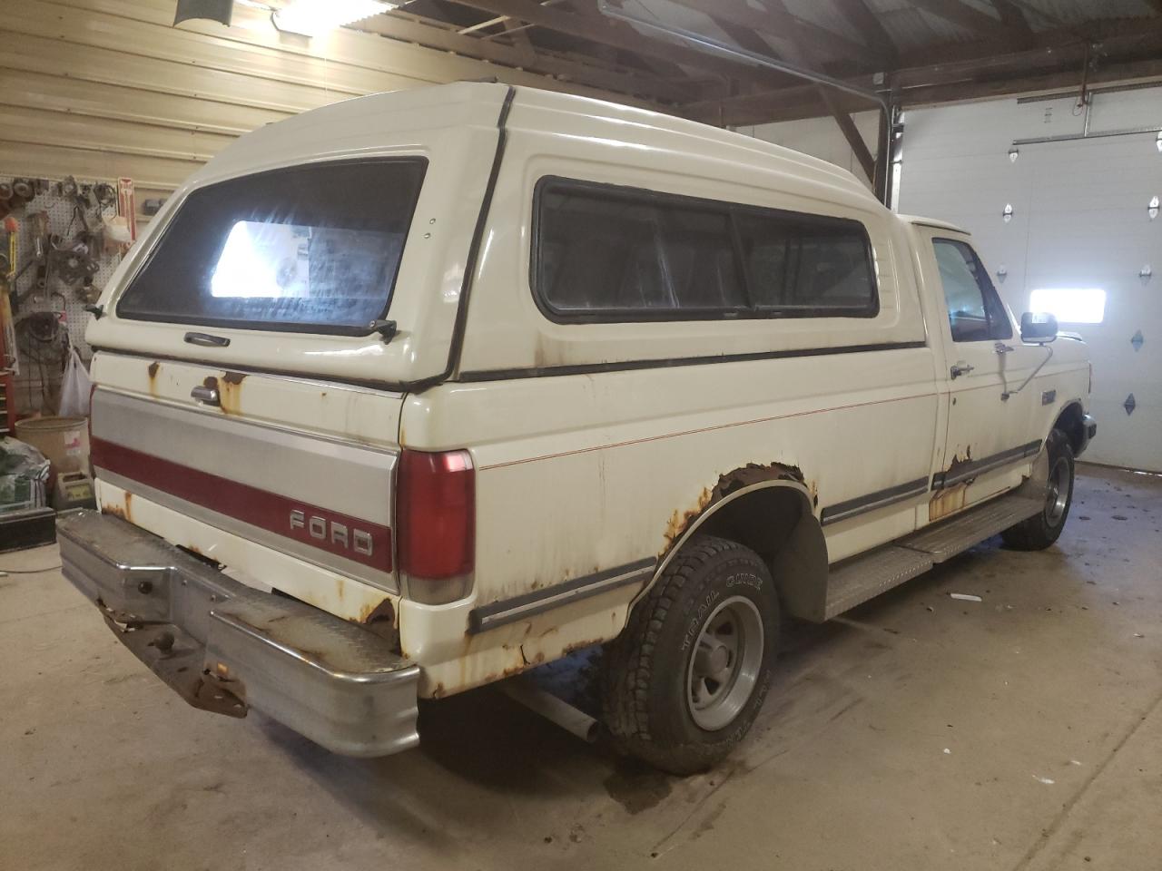Photo 4 from auction – 1987 FORD F150 with VIN 1FTEF14N5HPB45358