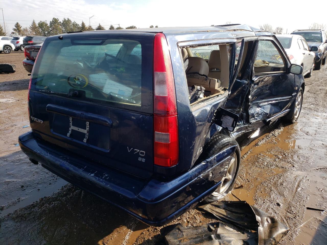 Photo 4 from auction – 2000 VOLVO V70 BASE with VIN YV1LW61J1Y2728247