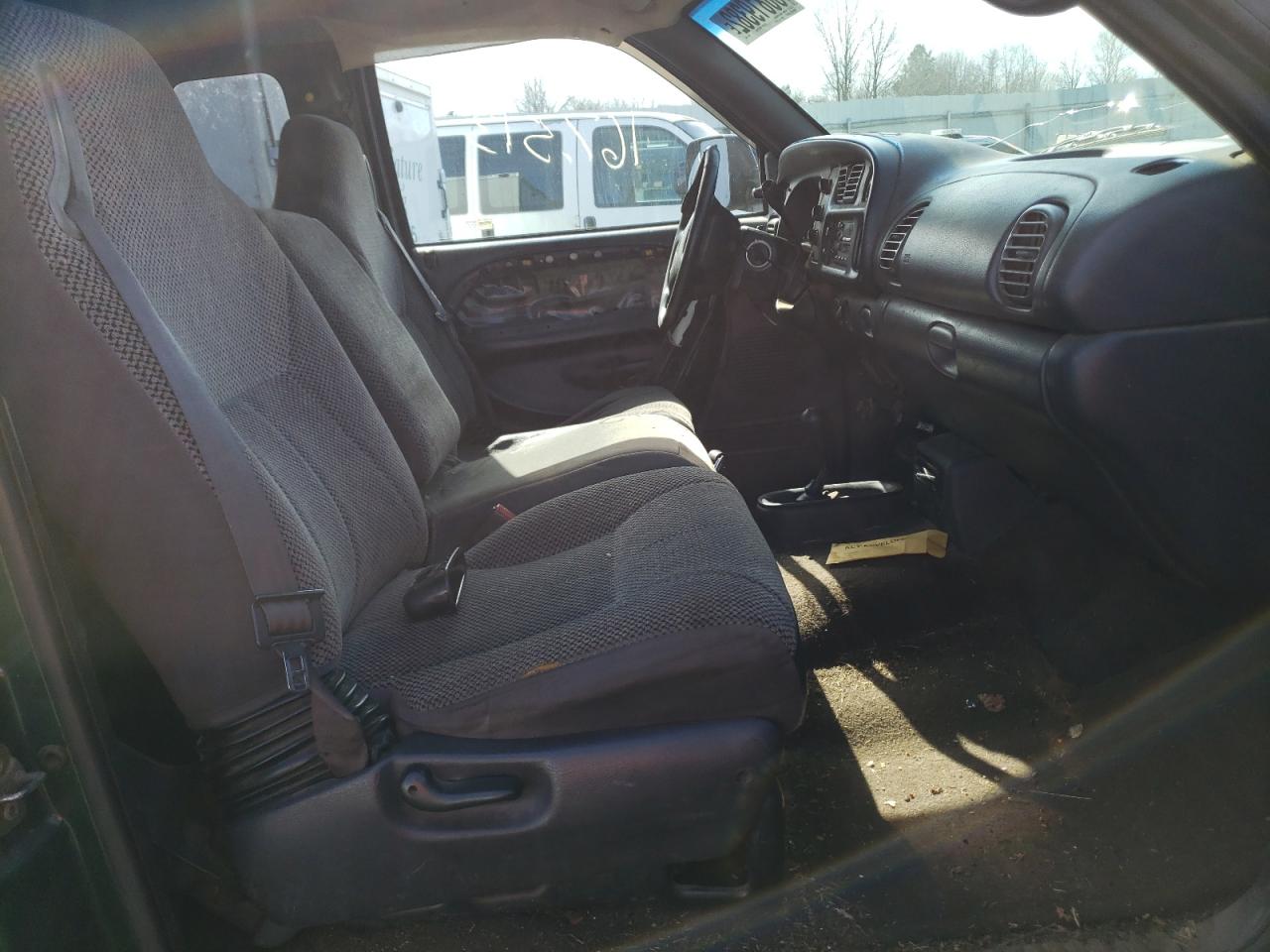 Photo 5 from auction – 2000 DODGE RAM 3500 with VIN 1B7MF336XYJ119164